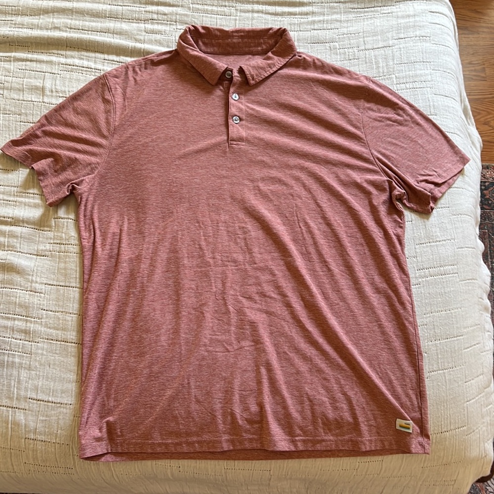 Vuori men’s strato golf tee